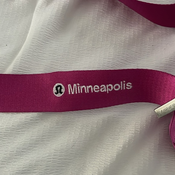 lululemon special edition belt bag 1L - Picture 3 of 3